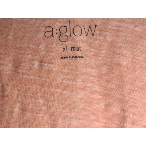 A Glow Peach/Coral Short Sleeve V-Neck Maternity Shirt XL - Picture 5 of 6